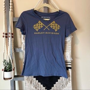 Harley-Davidson Women's Retro Race Flag V-Neck Tee bin A